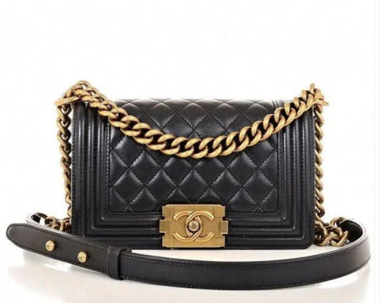 CHANEL Handbag with Brand Box